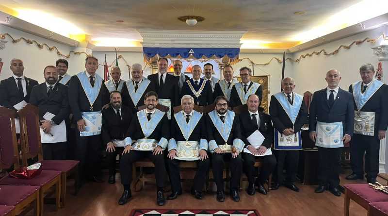 Loja Amizade nº 141, “A Pioneira” em Sessão Magna de iniciação.